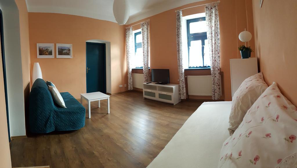 Apartment Jakubske Namesti เชสกา คาเมนิเซอ ภายนอก รูปภาพ