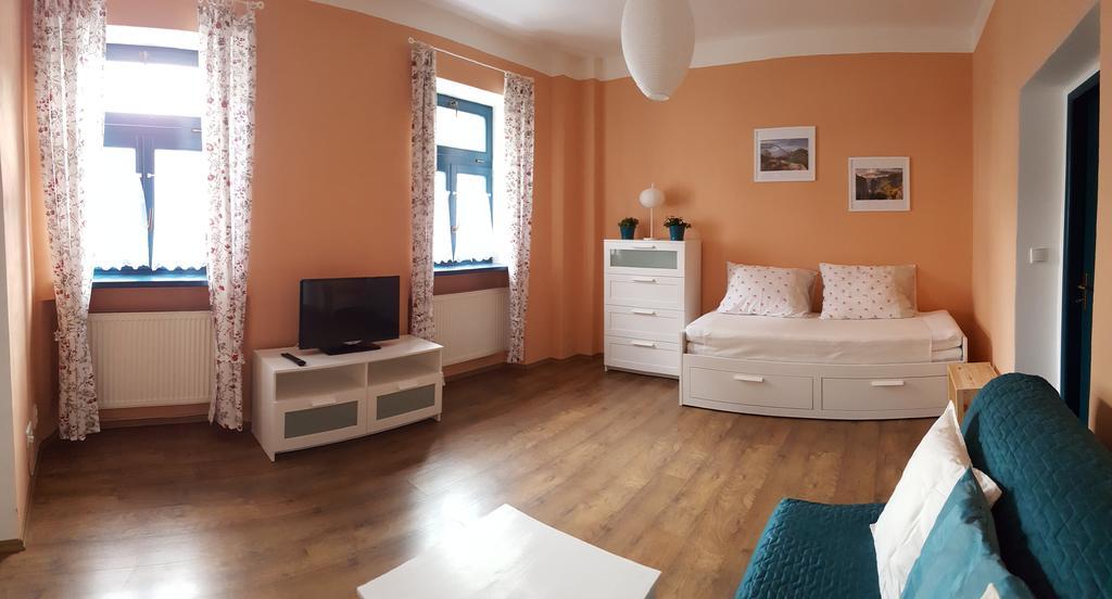 Apartment Jakubske Namesti เชสกา คาเมนิเซอ ภายนอก รูปภาพ