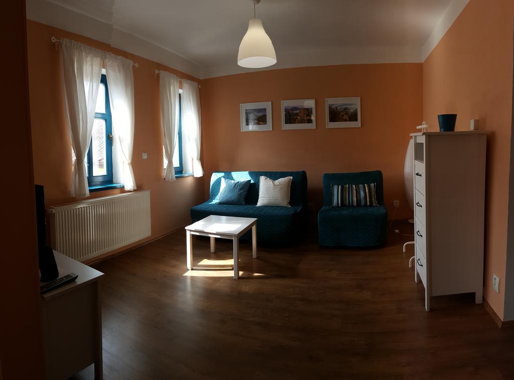 Apartment Jakubske Namesti เชสกา คาเมนิเซอ ภายนอก รูปภาพ