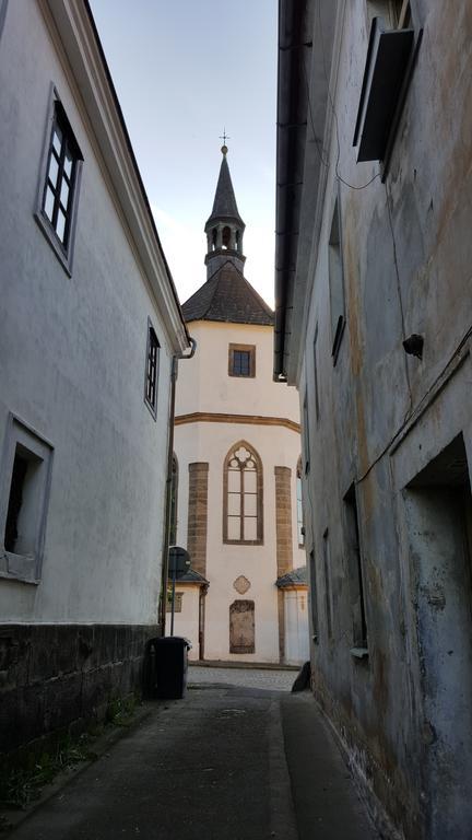Apartment Jakubske Namesti เชสกา คาเมนิเซอ ภายนอก รูปภาพ